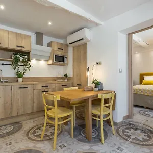 Flat Appartamento